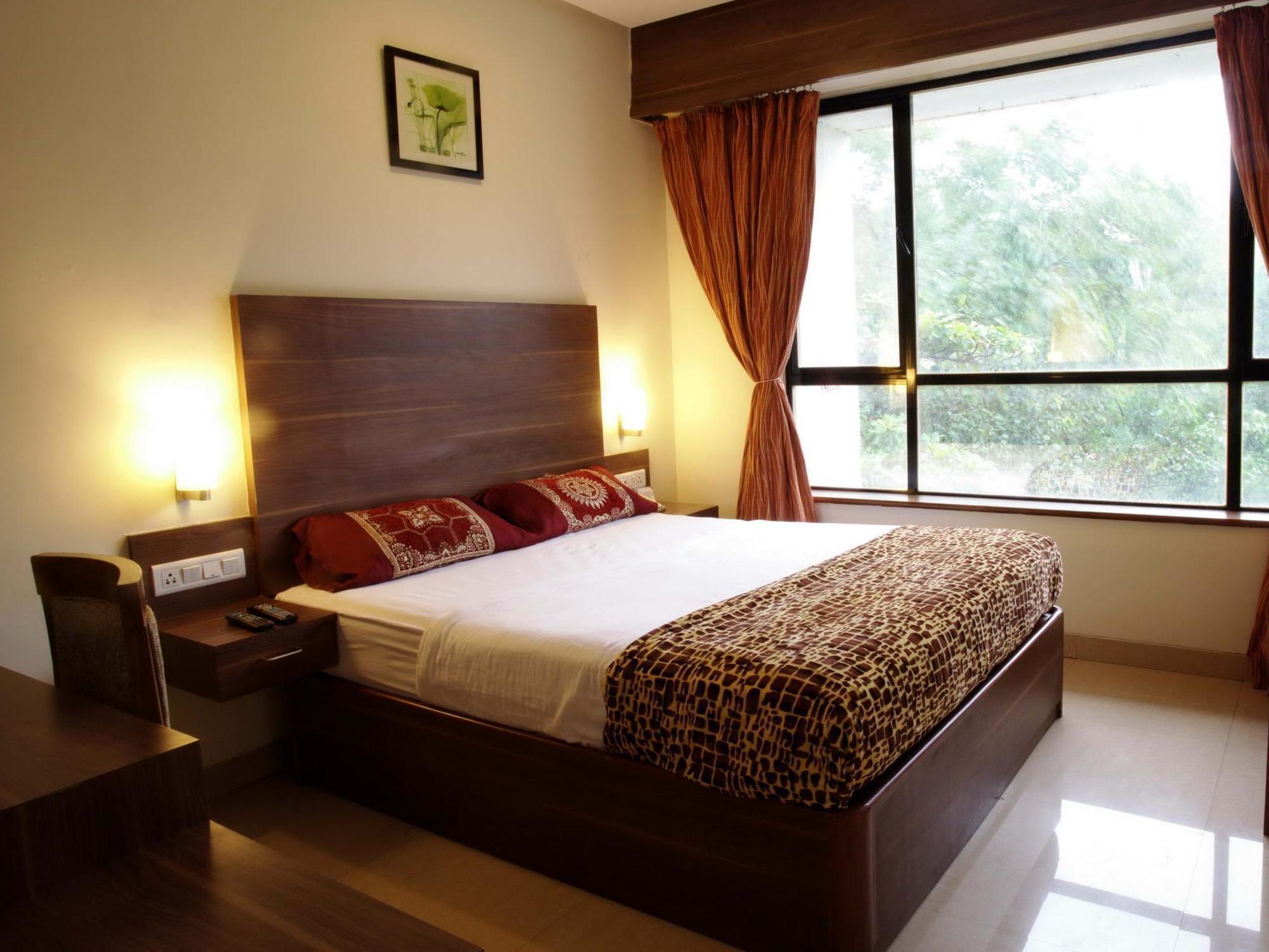 The Caliph Hotel, Mumbai Near Powai Lake Exterior photo