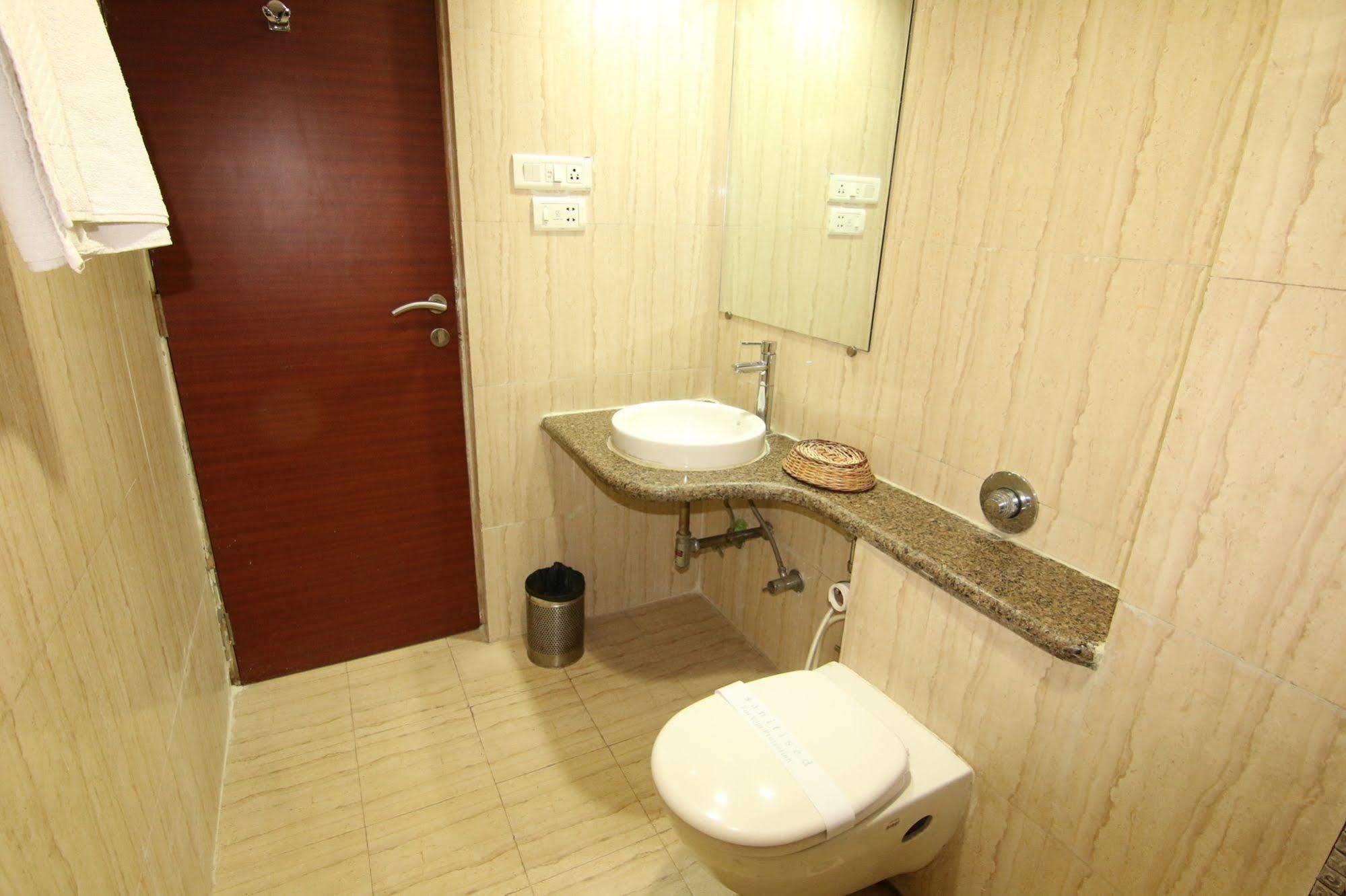 The Caliph Hotel, Mumbai Near Powai Lake Exterior photo